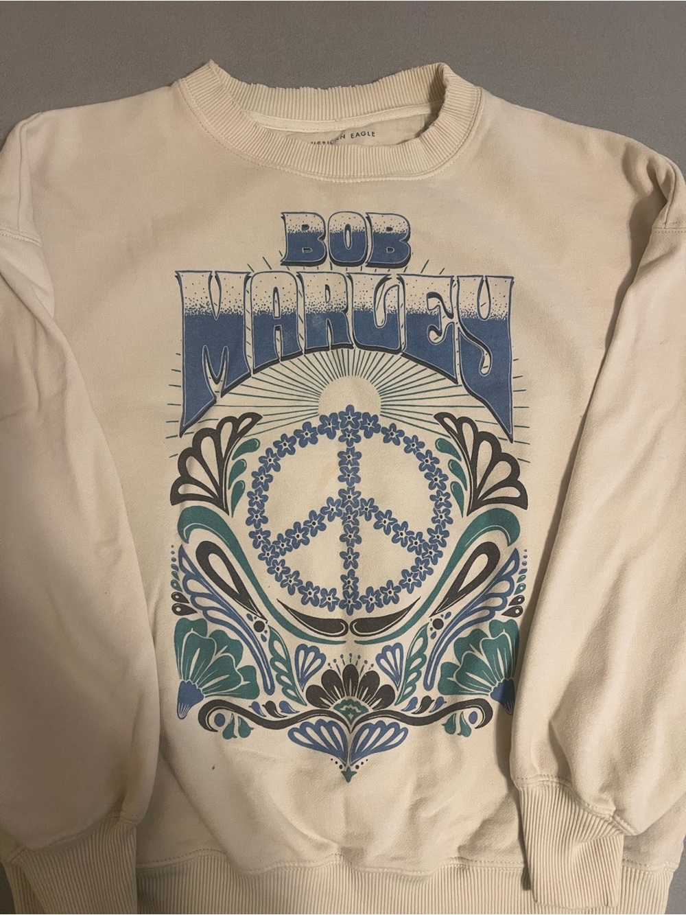 American Eagle Outfitters Cream Bob Marley Graphic Crewneck